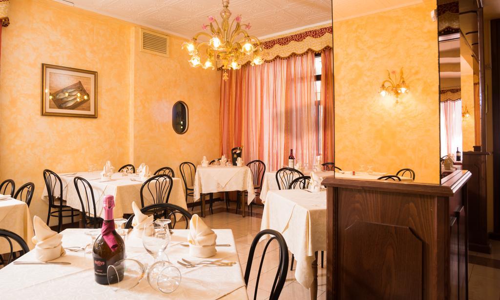 Hotel Trevi Lido di Jesolo Dış mekan fotoğraf