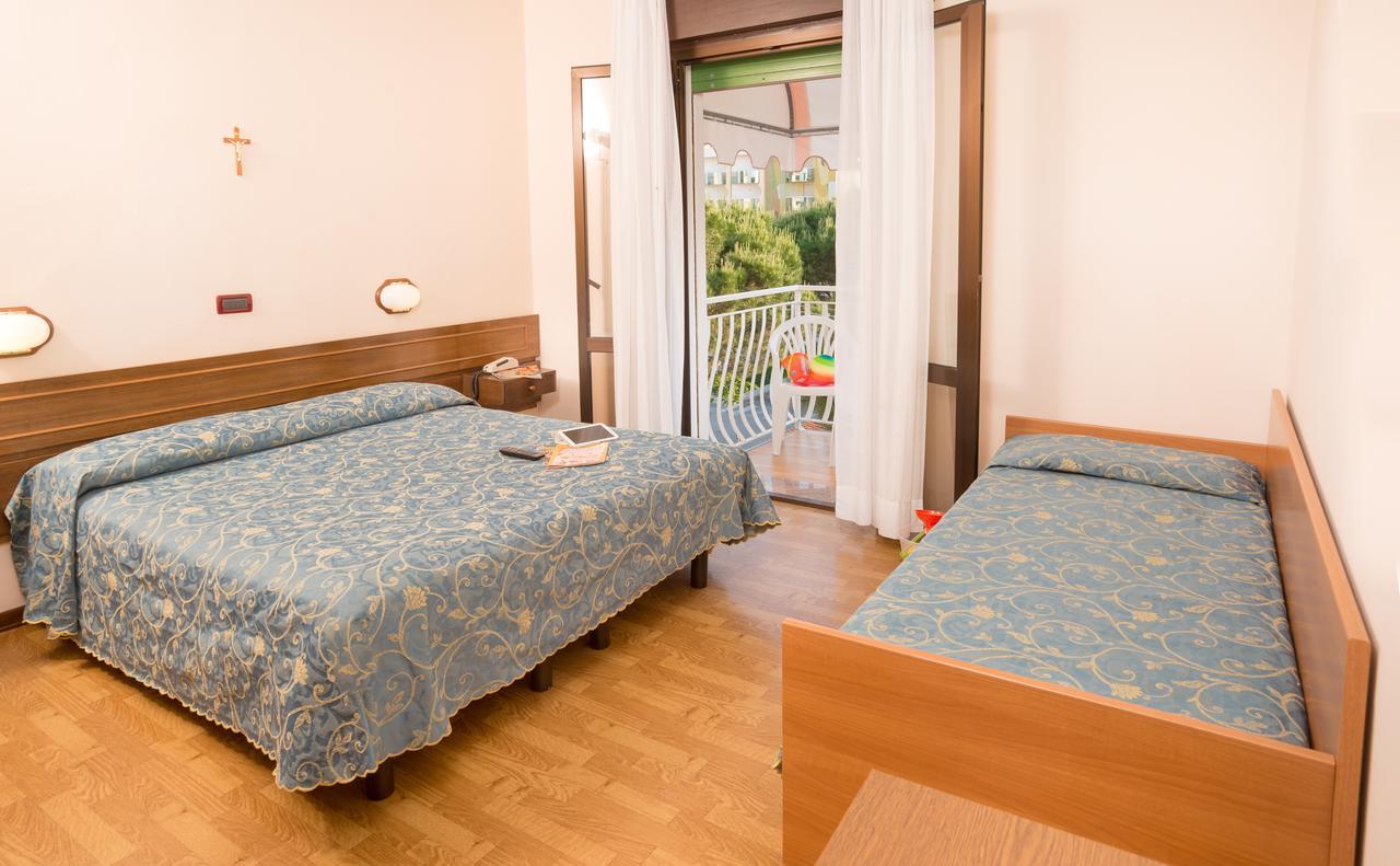Hotel Trevi Lido di Jesolo Dış mekan fotoğraf